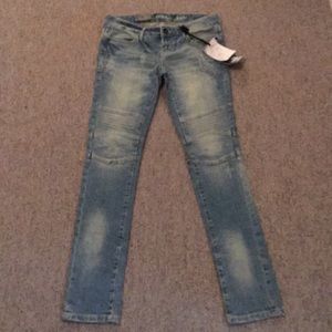 Converse skinny jeans